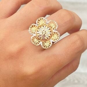 Antique 14K Yellow And White Gold Ring.